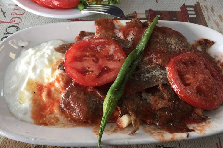 Meshur Kuyum Pide Salonu Inonu Caddesi Izmir Zomato